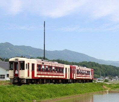 9月/11月出発 【日本】観光列車「おいこっと」と 大地の芸術祭を訪ねる越後里山アートの旅【4日間】