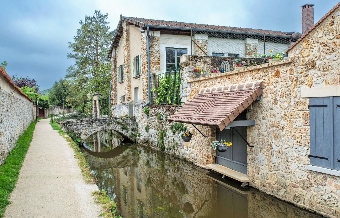 パリからの小さな鉄道の旅 PART I イル・ド・フランスの素敵な田舎町へ【8日間】