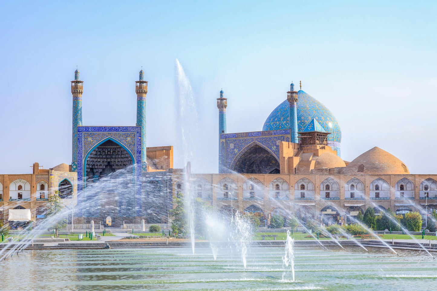 10月出発　古代ペルシャ、イラン周遊の旅【12日間】